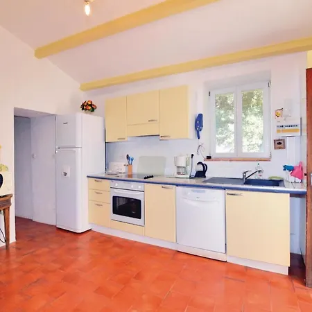 Nice In W/ Wifi, 3 Bedrooms And Outdoor Swimming Pool Appartamento Lama
