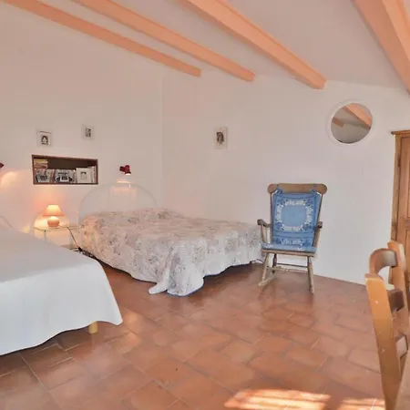 Nice In W/ Wifi, 3 Bedrooms And Outdoor Swimming Pool